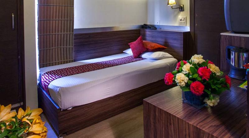 Hotel Sunstar Grand Delhi  Buitenkant foto